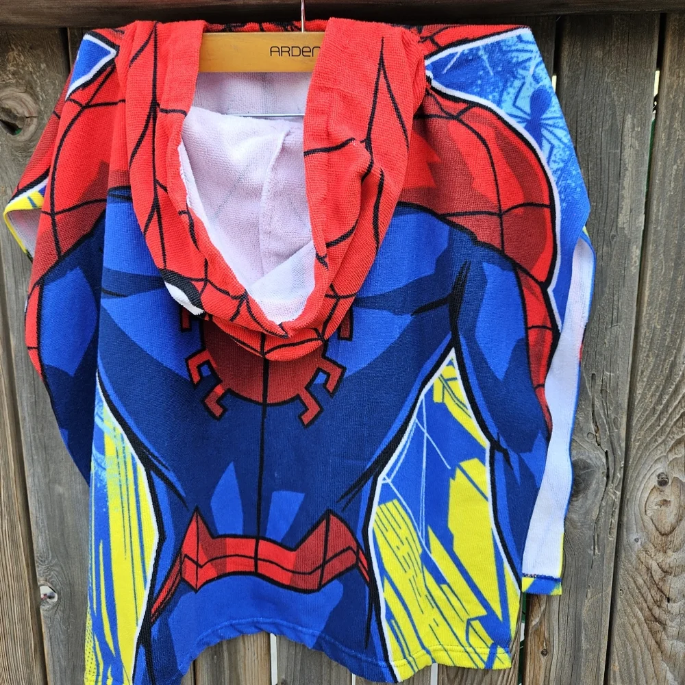 Marvel Red And Blue Superhero bathrobe One Size - Picture 9 of 11
